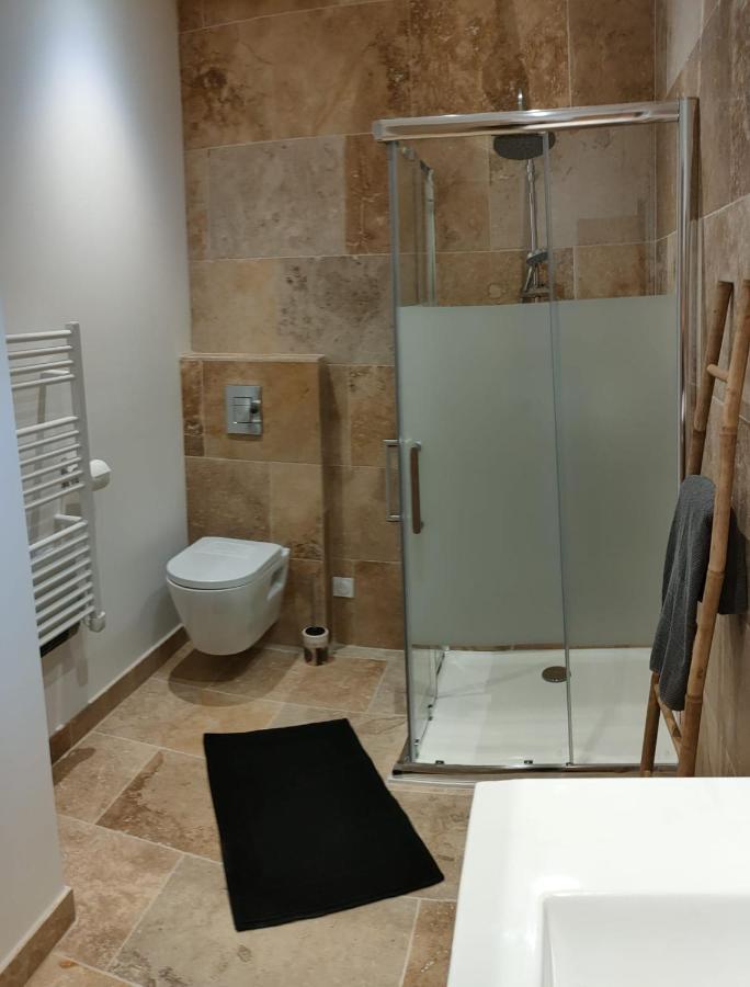 Superbe appartement dans Mas Provencal Arles Bagian luar foto