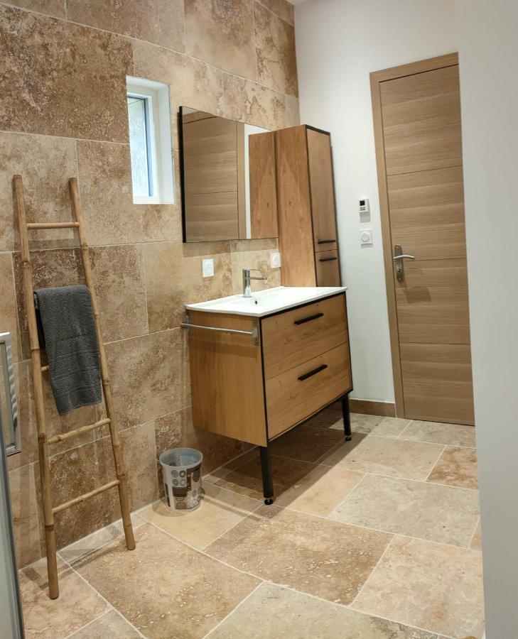 Superbe appartement dans Mas Provencal Arles Bagian luar foto