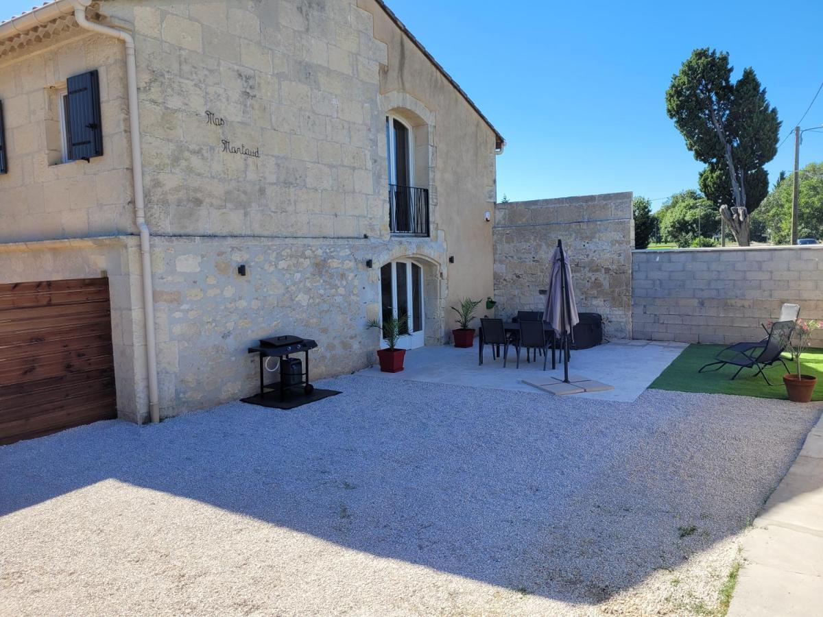 Superbe appartement dans Mas Provencal Arles Bagian luar foto