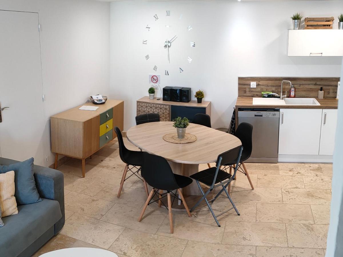 Superbe appartement dans Mas Provencal Arles Bagian luar foto